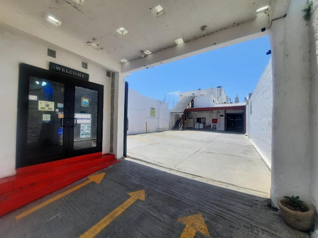 Hotel Garcias Suites, Linares Dış mekan fotoğraf