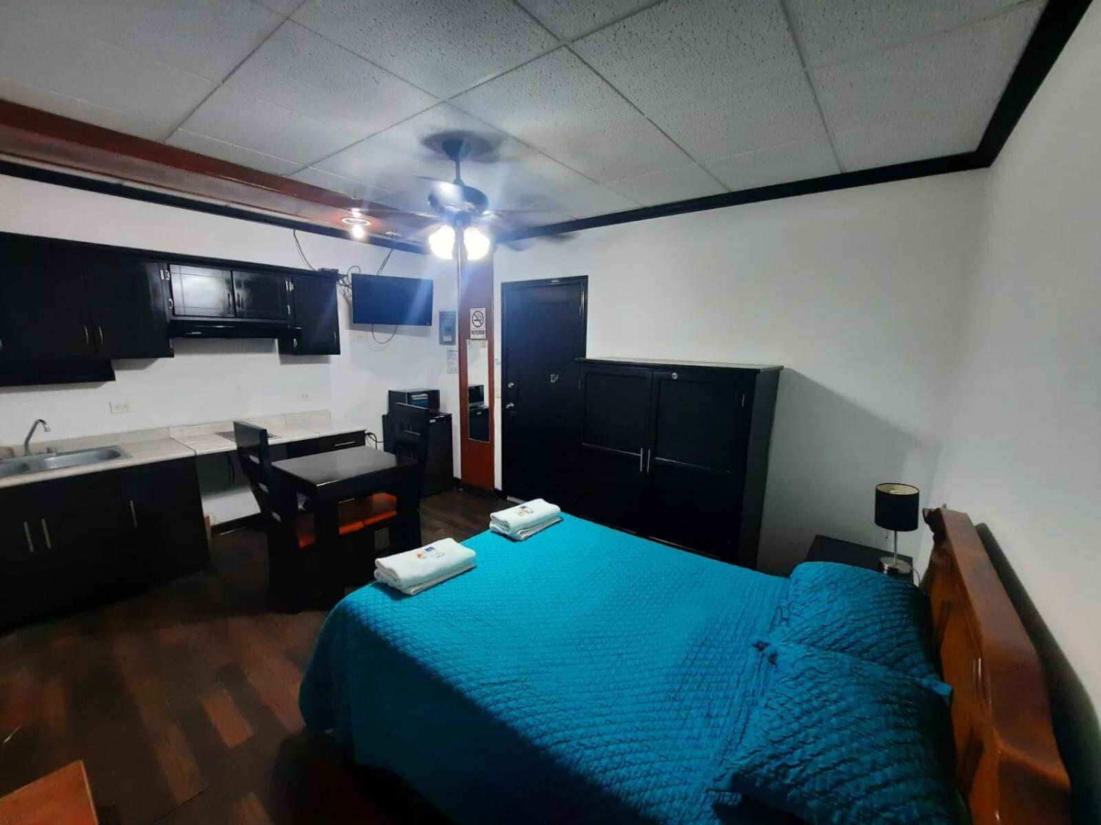 Hotel Garcias Suites, Linares Dış mekan fotoğraf