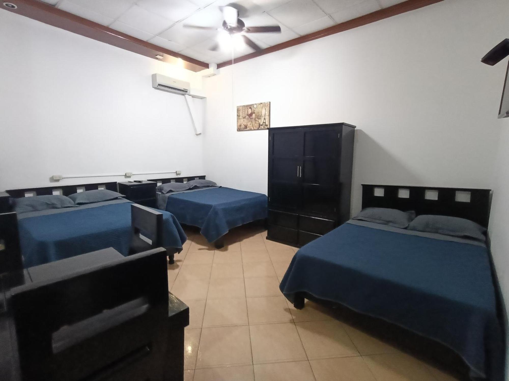 Hotel Garcias Suites, Linares Dış mekan fotoğraf
